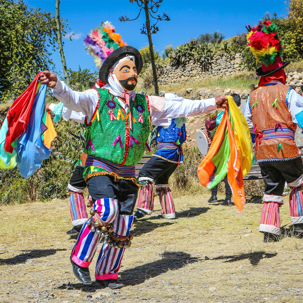 تقاليد احتفالية تروي حكايات الشعوب