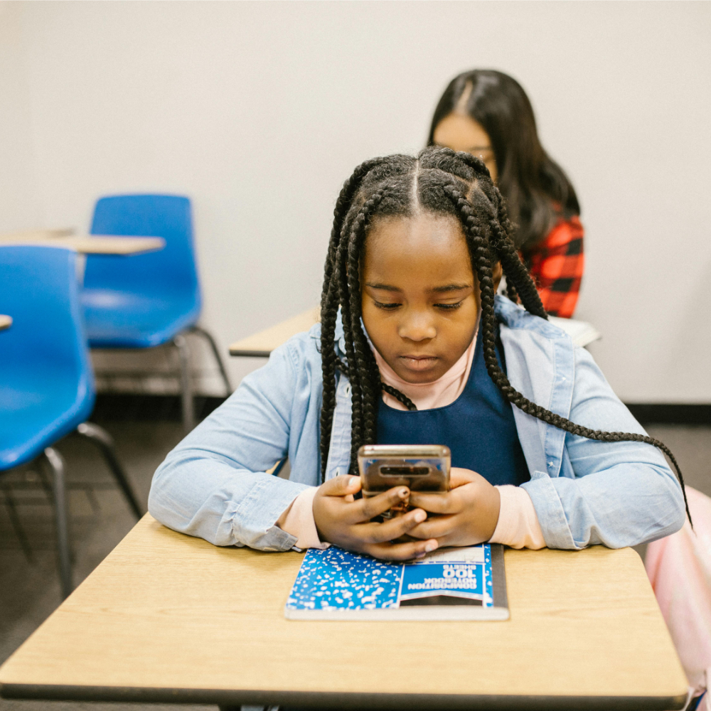 الألعاب الإلكترونية بين التعليم والترفيه والانعزال