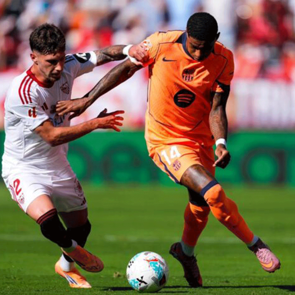 برشلونة يتلقى هزيمة تاريخية أمام إشبيلية ويُنهي سلسلة الانتصارات في الأندلس