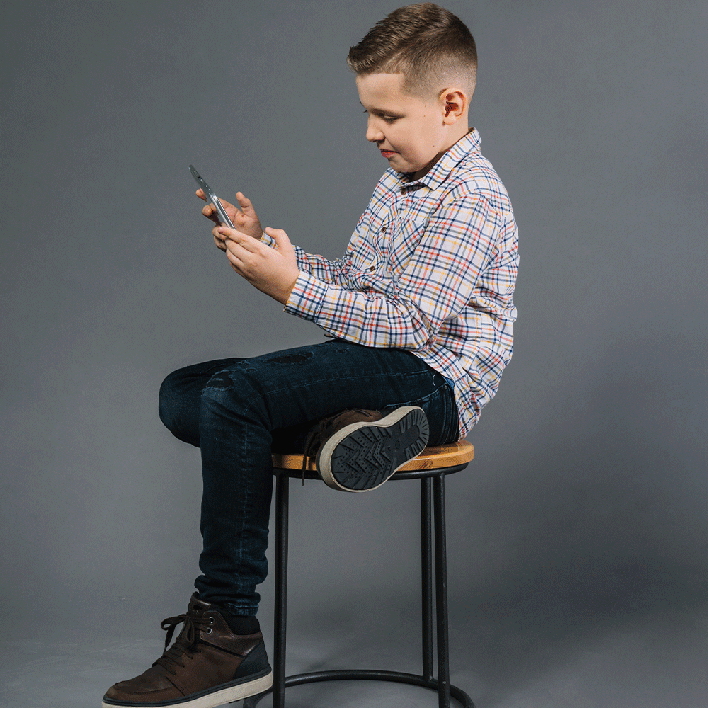 الهاتف وآثاره الصامتة على الرقبة والرأس